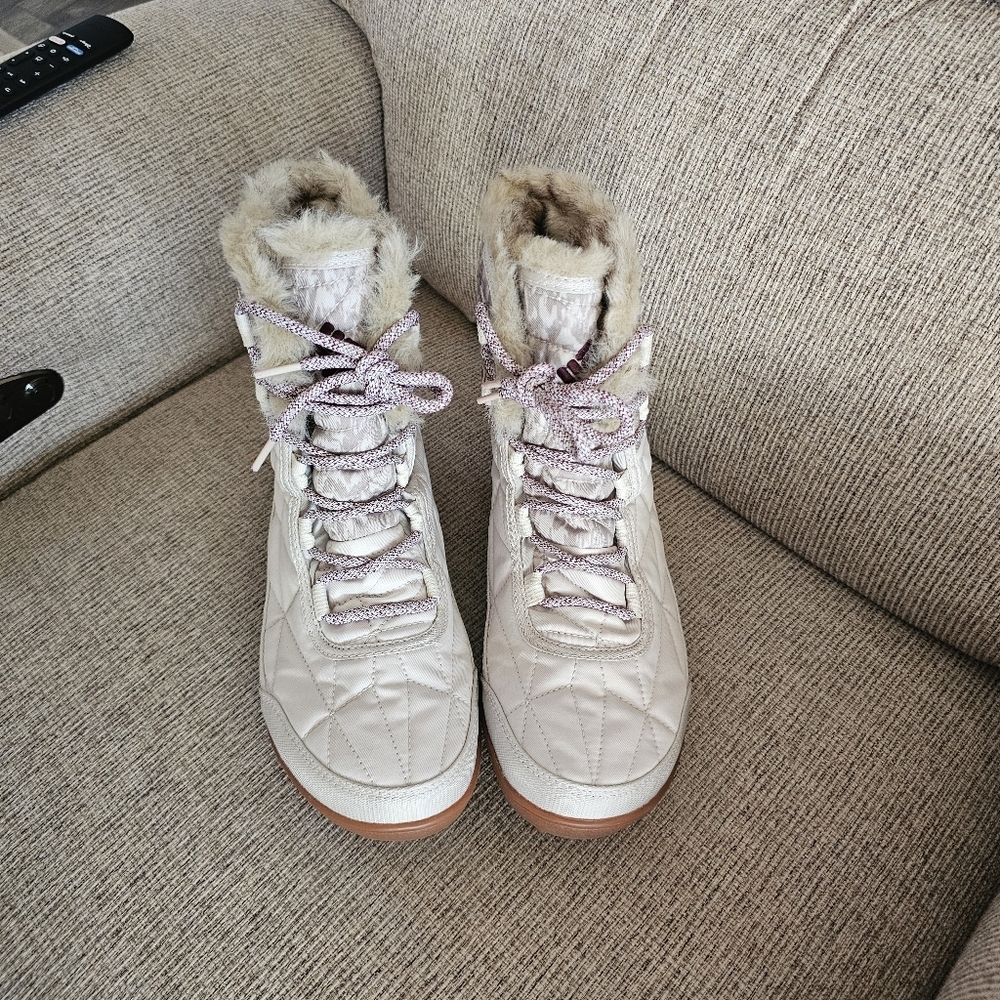 Columbia Women’s Minx Shorty III Boot - Picture 5 of 9